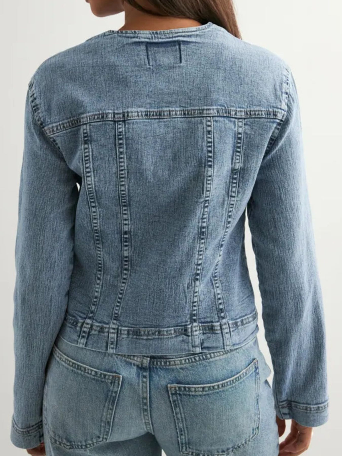Classic Button-Down Denim Jacket - Timeless Style for Every Wardrobe — view 7