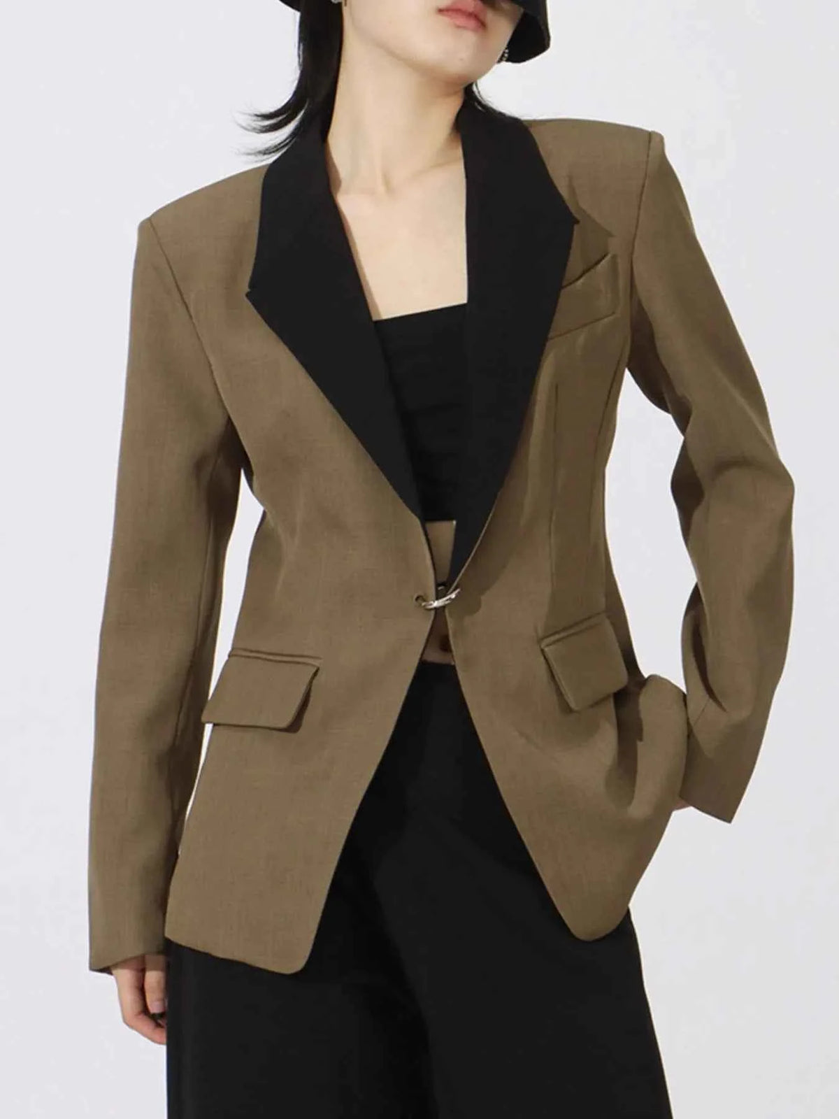 Contrast Lapel Collar Long Sleeve Blazer — view 1