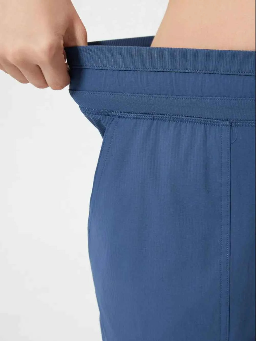 Active Shorts with Pockets - Comfort and Functionality Combined — view 6