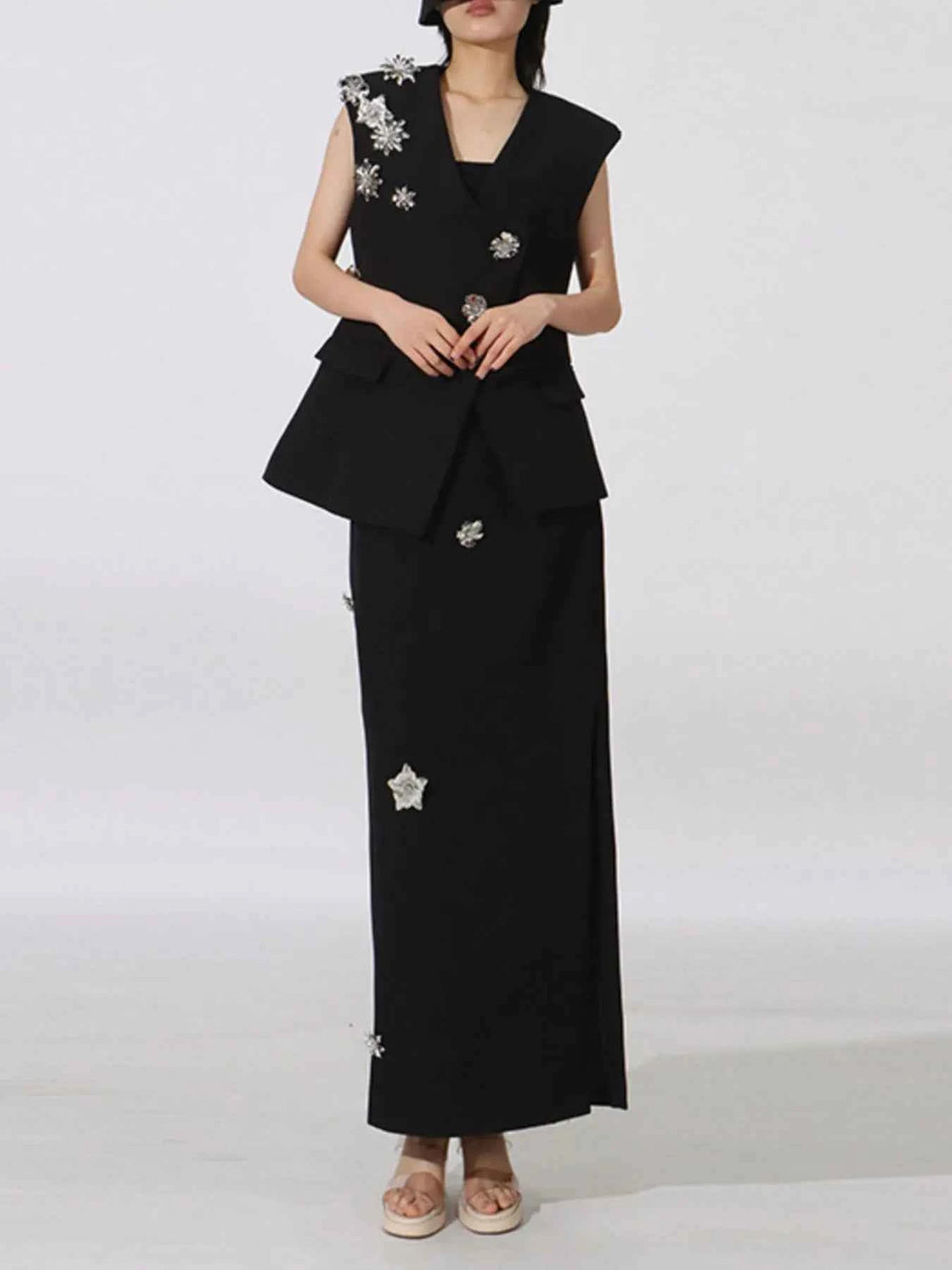 Stylish Flower Sleeveless Vest and Skirt Set for Effortless Elegance