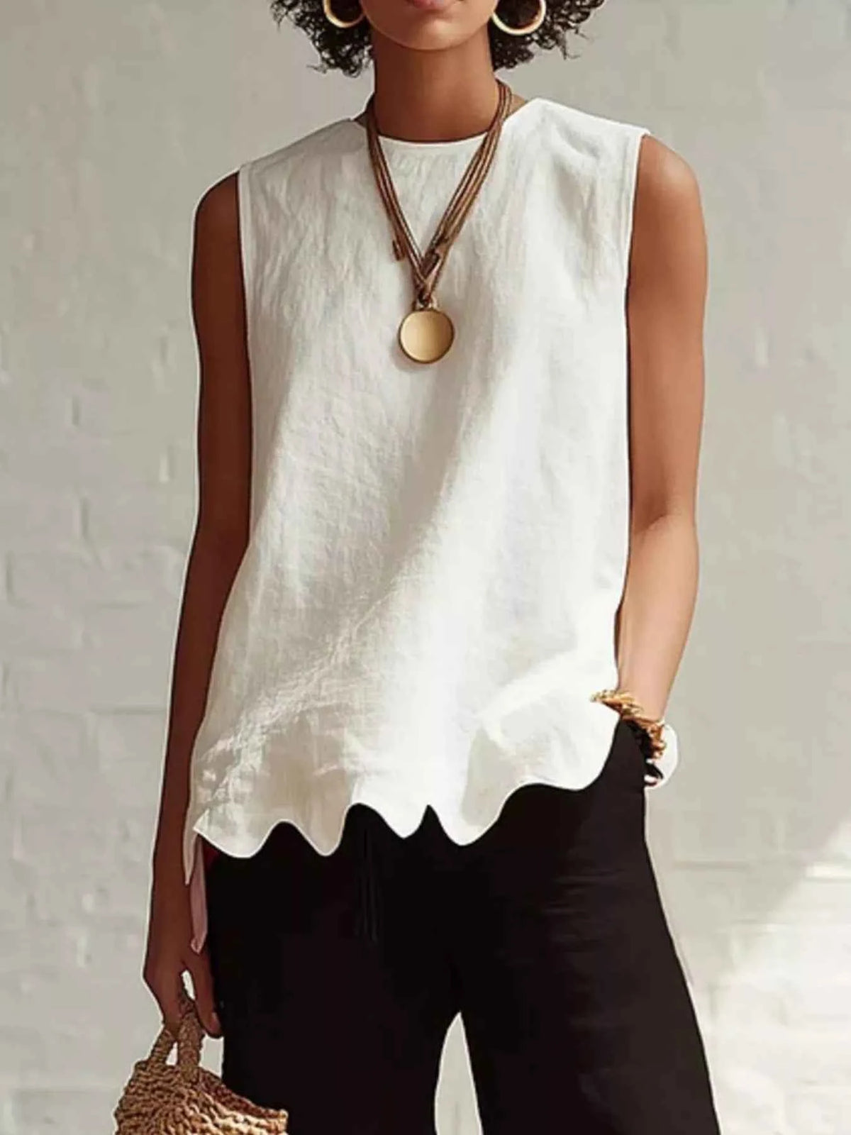 Scalloped Hem Sleeveless Tank Top - Effortless Style & Comfort