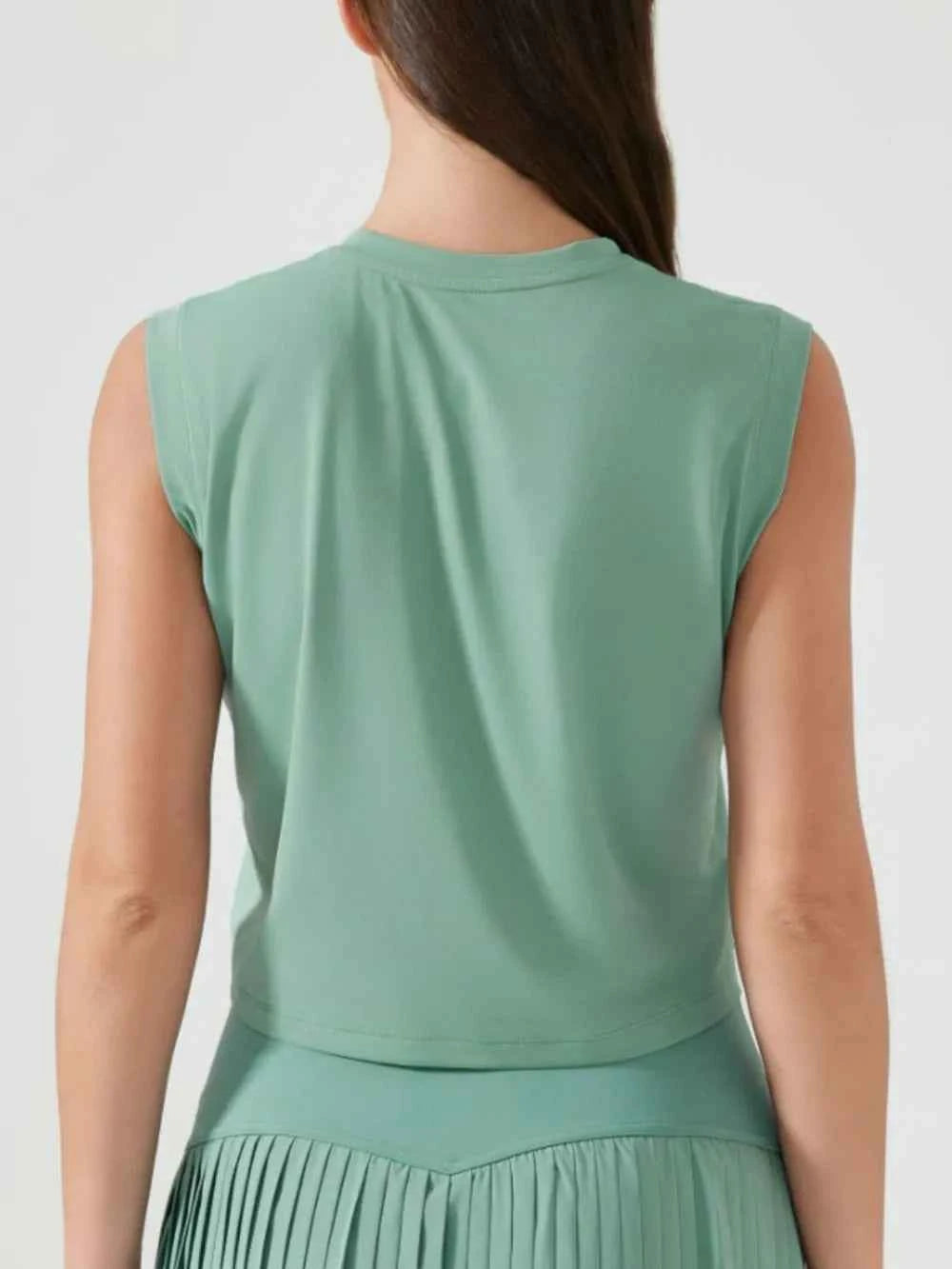 Round Neck Cropped Active Tank - Comfort Meets Style — view 10