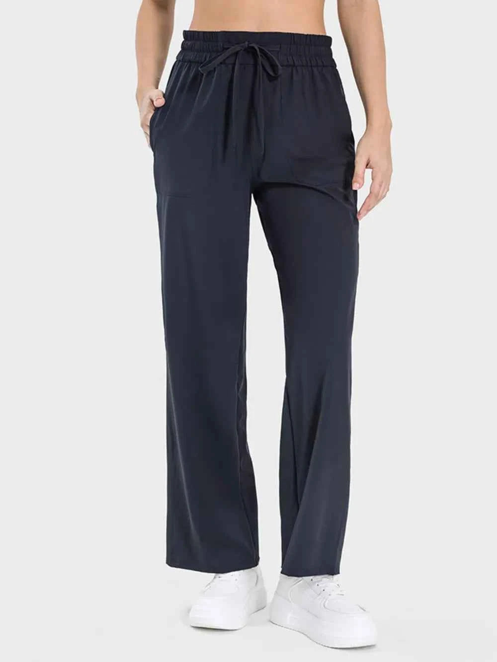 Pocketed Active Pants for Ultimate Comfort and Style
