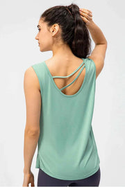 Cutout Reversible Active Tank: Versatile Comfort for Every Workout — view 2