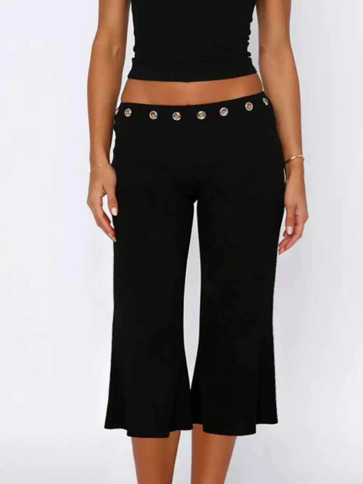Mid Rise Capris Pants — view 4