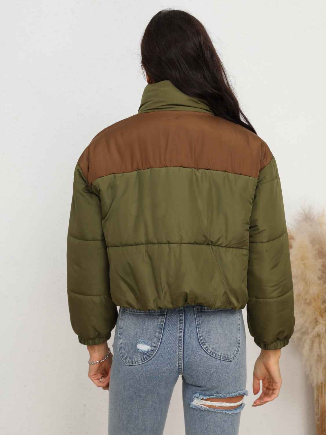 Two-Tone Zip-Up Puffer Jacket - Stay Warm and Stylish — view 2