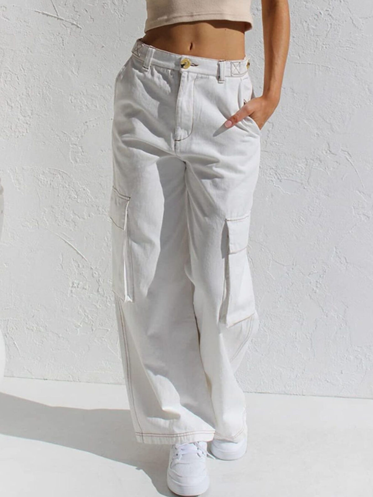 High-Waisted Wide Leg Cargo Jeans - Effortless Style & Comfort — view 6