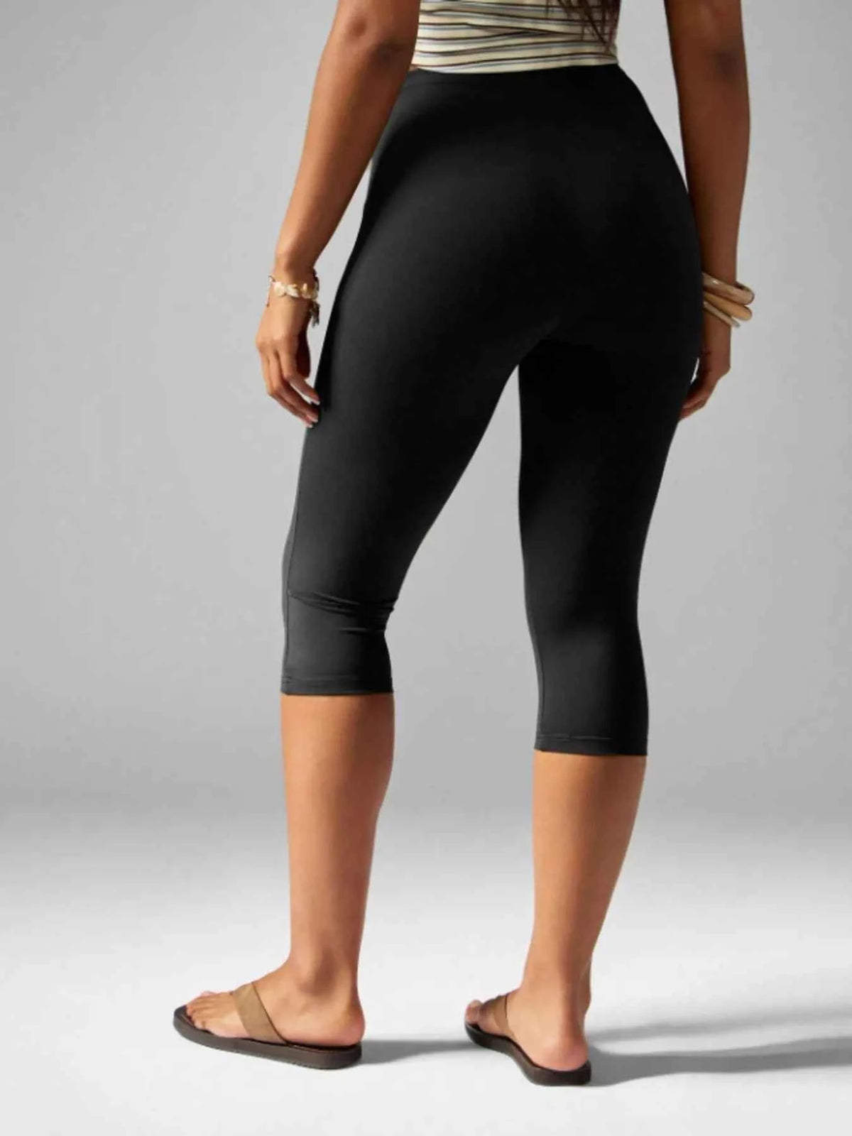 High-Waisted Active Capri Leggings for Ultimate Comfort and Style — view 4