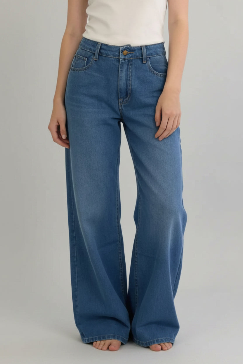 Wide Leg Washed Jeans - Effortless Style and Comfort