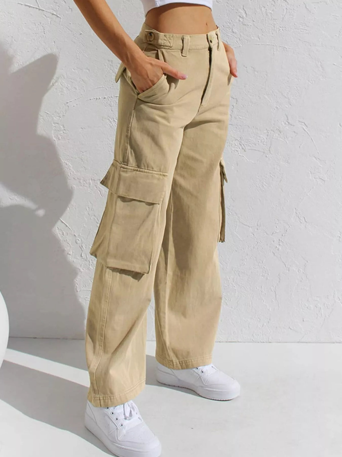 High-Waisted Wide Leg Cargo Jeans - Effortless Style & Comfort — view 15