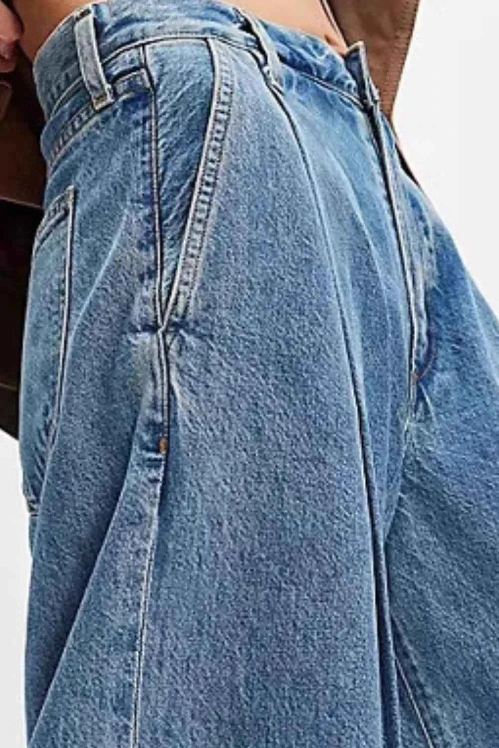 Wide Leg Jeans with Pockets for Effortless Style — view 3