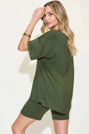Transform Your Style with Our V-Neck T-Shirt and Shorts Set — view 23