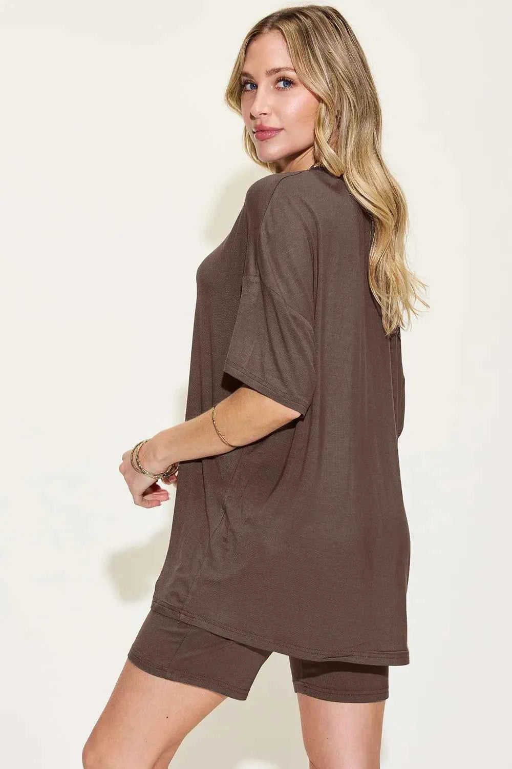 Transform Your Style with Our V-Neck T-Shirt and Shorts Set — view 19