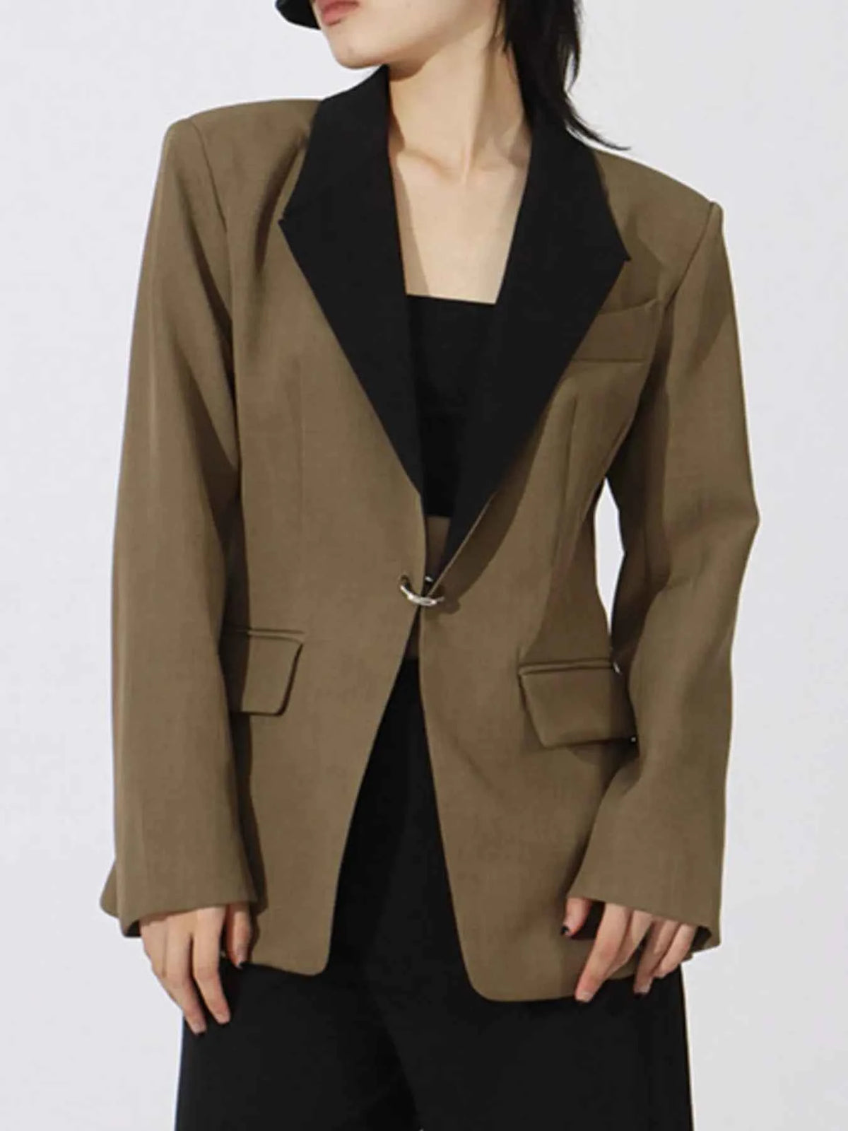 Contrast Lapel Collar Long Sleeve Blazer — view 2
